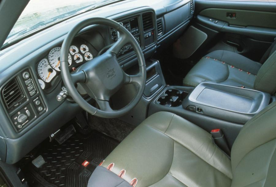  Chevrolet Avalanche 2002 года  (фото 74 из 93)